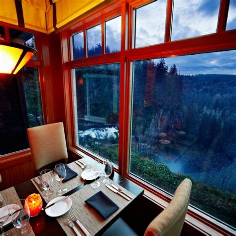 the dining room at salish lodge and spa