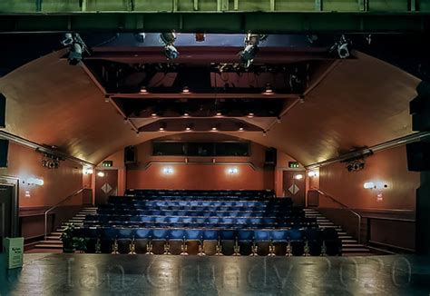 the garrick theatre stockport