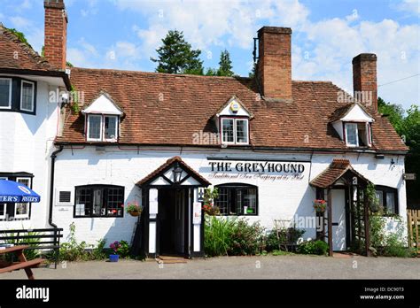 the greyhound inn oxfordshire