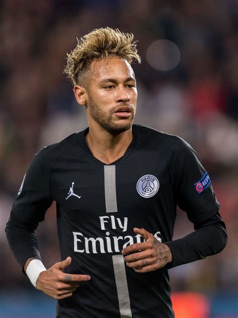 the journey of neymar jr from santos to psg