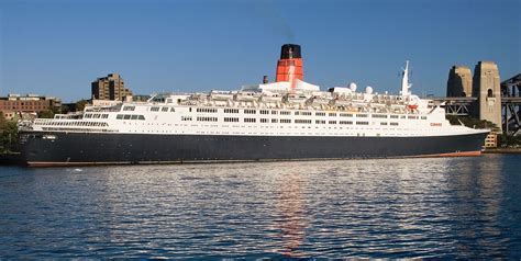 the queen elizabeth ii ship