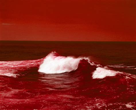 the red sea waves