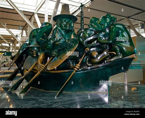 the spirit of haida gwaii sculpture