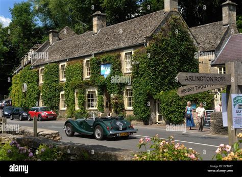 the swan inn cotswolds