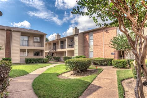 the verano apartments houston