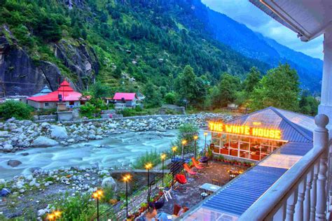 the white house cafe manali