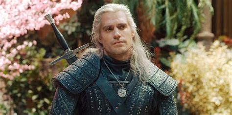the witcher henry cavill coming back