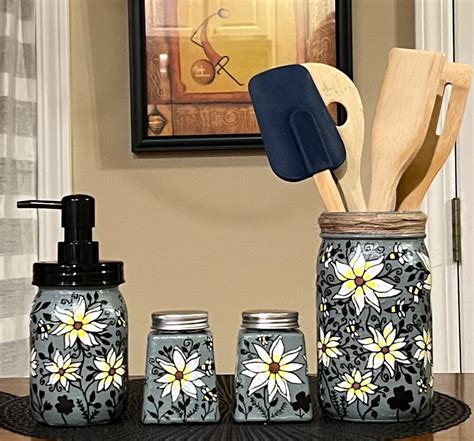 I love this theme, too! Coffee House Kitchen Accessory Collection