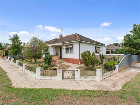 Theodore St Flora Hill