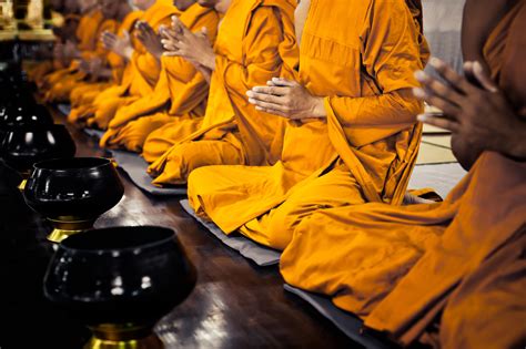 theravada buddhism practices