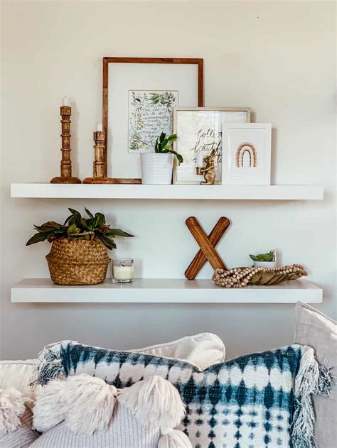 Things To Put On A Wall Shelf
