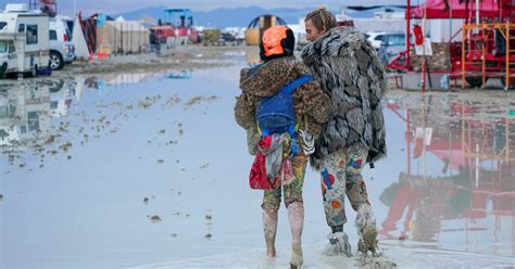 thousands trapped burning man attendees brace