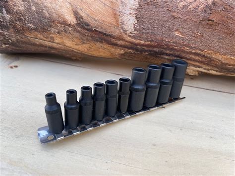 Thread Holder Socket