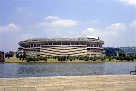 three rivers stadium history