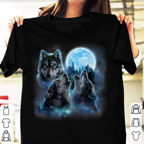 three wolves howling at the moon shirt