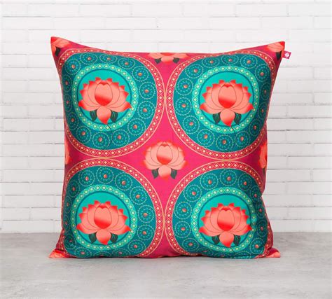 This Throw Pillows Online India With Low Budget