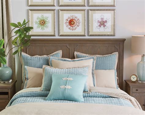 Throw Pillows Bedding Ideas
