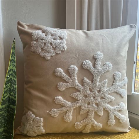 Throw Pillows For Winter