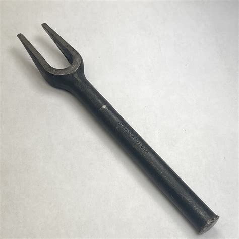 Tie Rod Pickle Fork
