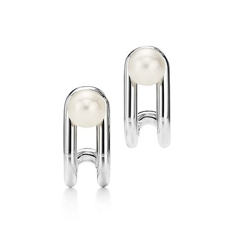 tiffany hardwear pearl earrings