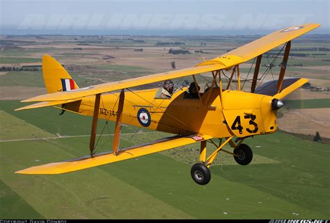 tiger moth aircraft images