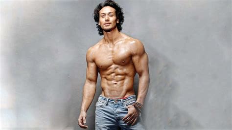 tiger shroff actual height
