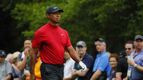 tiger woods wearing red