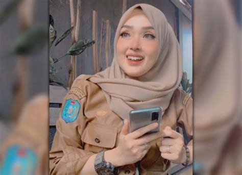 TikTok in Indonesia: Breaking Stereotypes with Uncovering Veil-less Videos