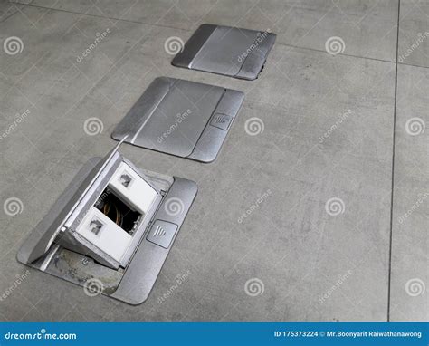 Tile Floor Outlet