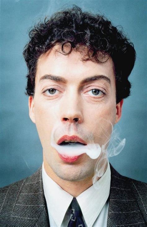 tim curry eye color