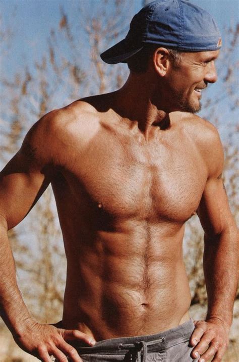 tim mcgraw shirtless