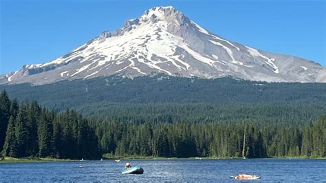 timberline lodge fire trending