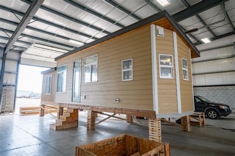 tiny house on foundation builders