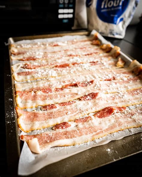 tips+for+cooking+flour-dusted+bacon