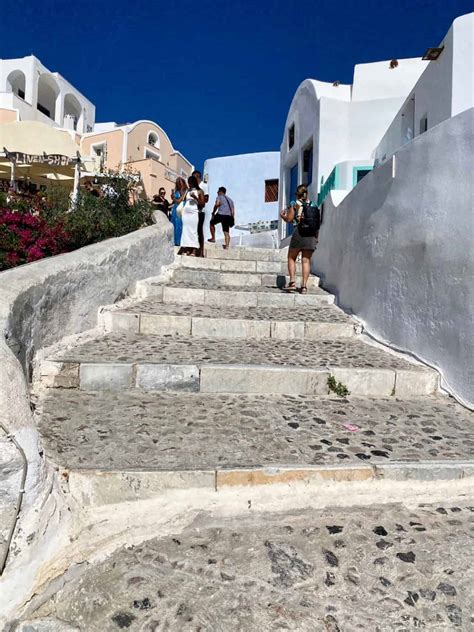 tips for visiting Oia