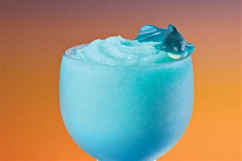 Applebee's Is Serving Huge Cocktails for Only 5 Right Now