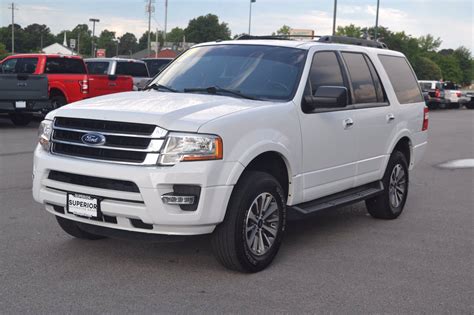 tire size 2017 ford expedition xlt