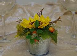 Tischdekoration Sonnenblumen Glas
