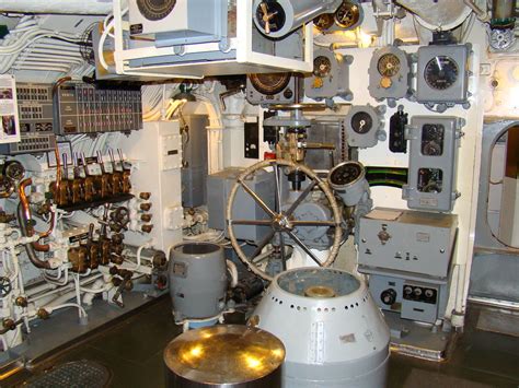 titanic sub control room