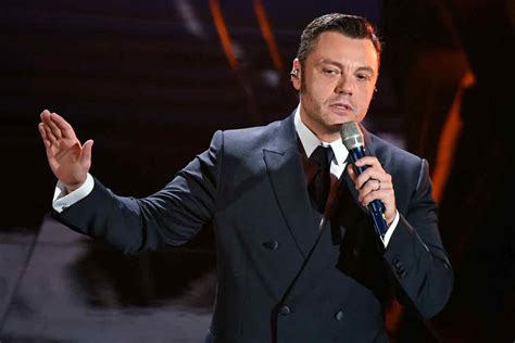 tiziano ferro il cantante