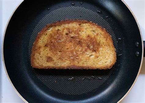 Toasting Bread With Oil
