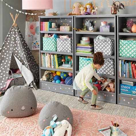 toddler bedroom organization