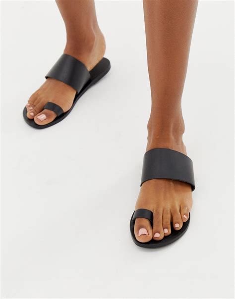 toe loop flat sandals
