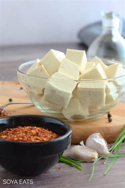 Tofu marinating tofu