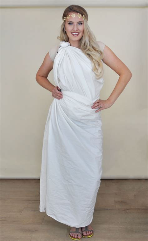 Making a Laurel Wreath….or how to have a Toga Party! Diy toga, Toga