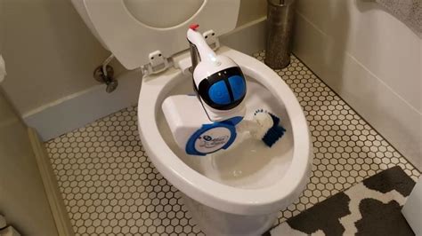 Toilet Dengan Jet Cleaner