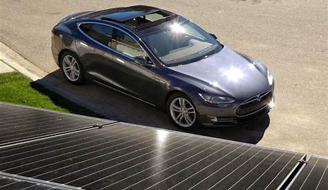 Tesla baisse le prix de son toit solaire, tout en en