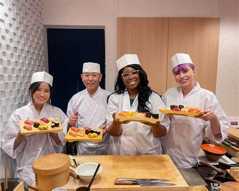 Clase de sushi en Tokio