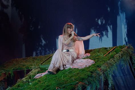 tokyo taylor swift dates