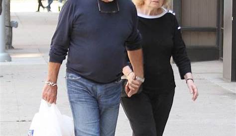 Tom Jones reveals wife Linda's battle with depression but says marriage